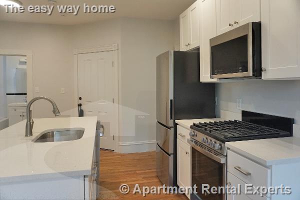 3 bed, 1 bath apartment for rent at 2 Ivaloo St Unit 4-B, Porter Square — photo 2 of 8