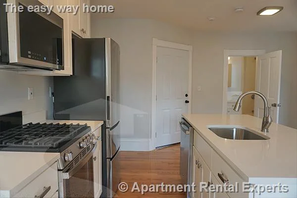 3 bed, 1 bath apartment for rent at 2 Ivaloo St Unit 6-B, Porter Square — photo 2 of 9