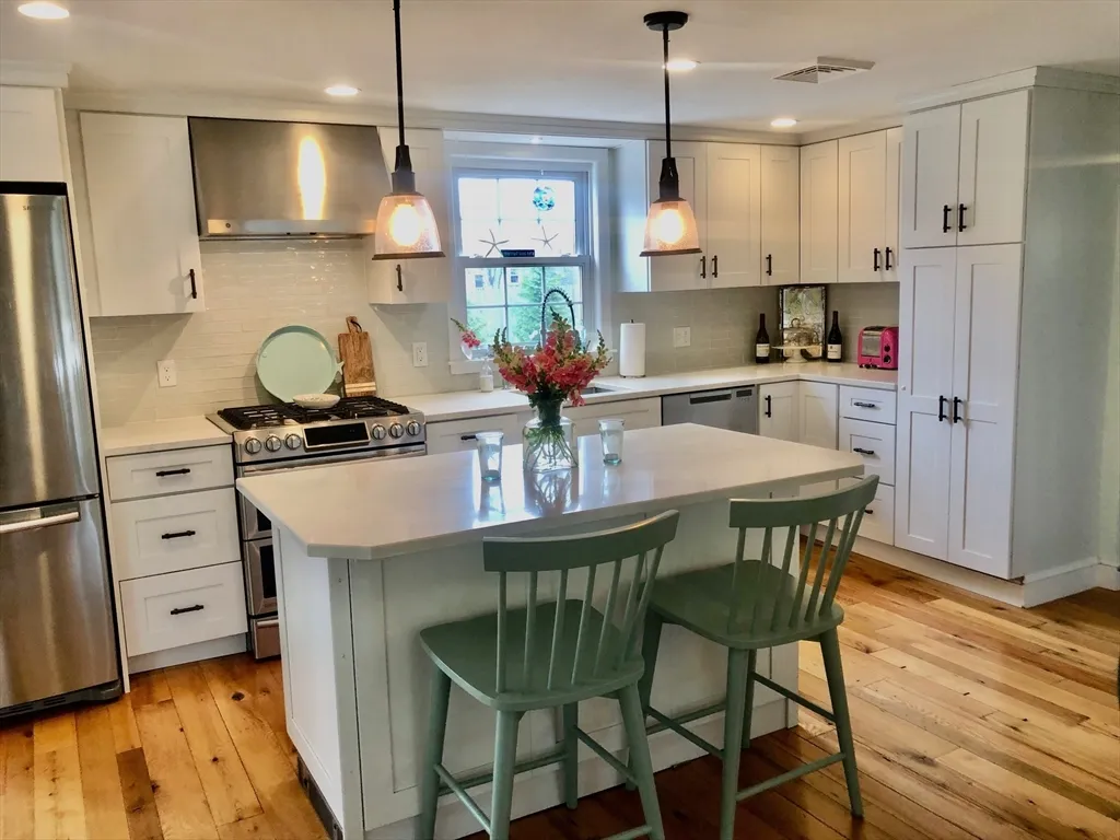 2 bed, 1 bath apartment for rent at 2 Jackson, Scituate — photo 1 of 19