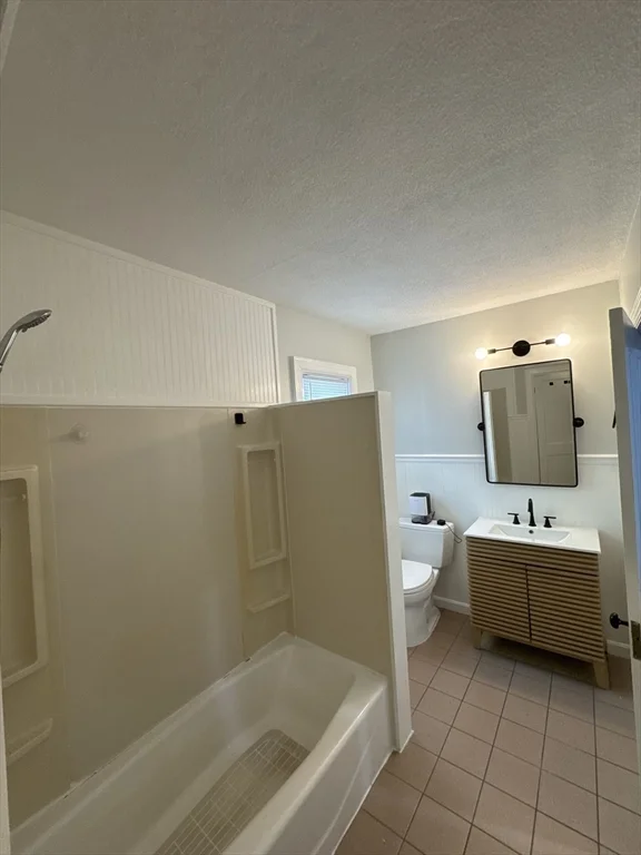 2 bed, 1 bath apartment for rent at 2 James St Unit 1, Attleboro — photo 9 of 22