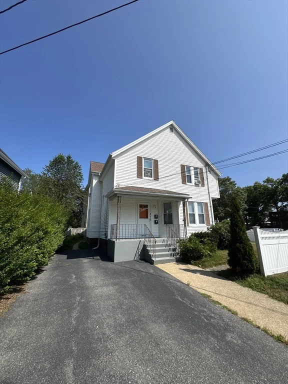 2 bed, 1 bath apartment for rent at 2 James St Unit 1, Attleboro