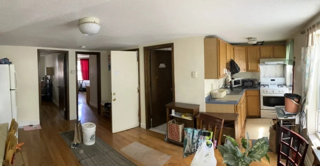 2 bed, 1 bath apartment for rent at 2 Johnny Ct Unit 2, Chinatown — photo 5 of 7
