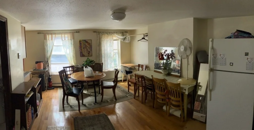 2 bed, 1 bath apartment for rent at 2 Johnny Ct Unit 2, Chinatown — photo 4 of 7