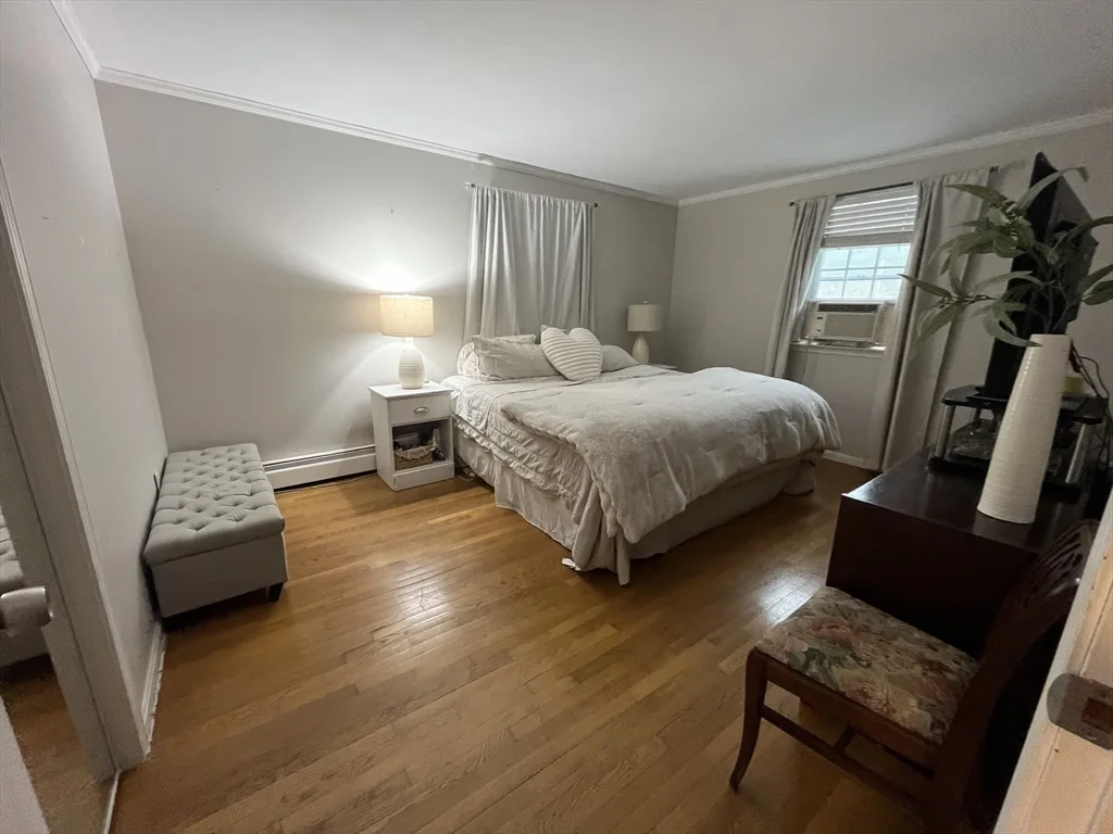 3 bed, 1 bath apartment for rent at 2 Johnson Ln Unit 2, Newbury — photo 8 of 21