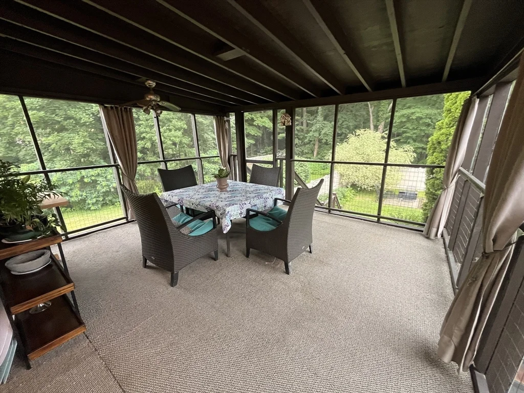 3 bed, 1 bath apartment for rent at 2 Johnson Ln Unit 2, Newbury — photo 20 of 21