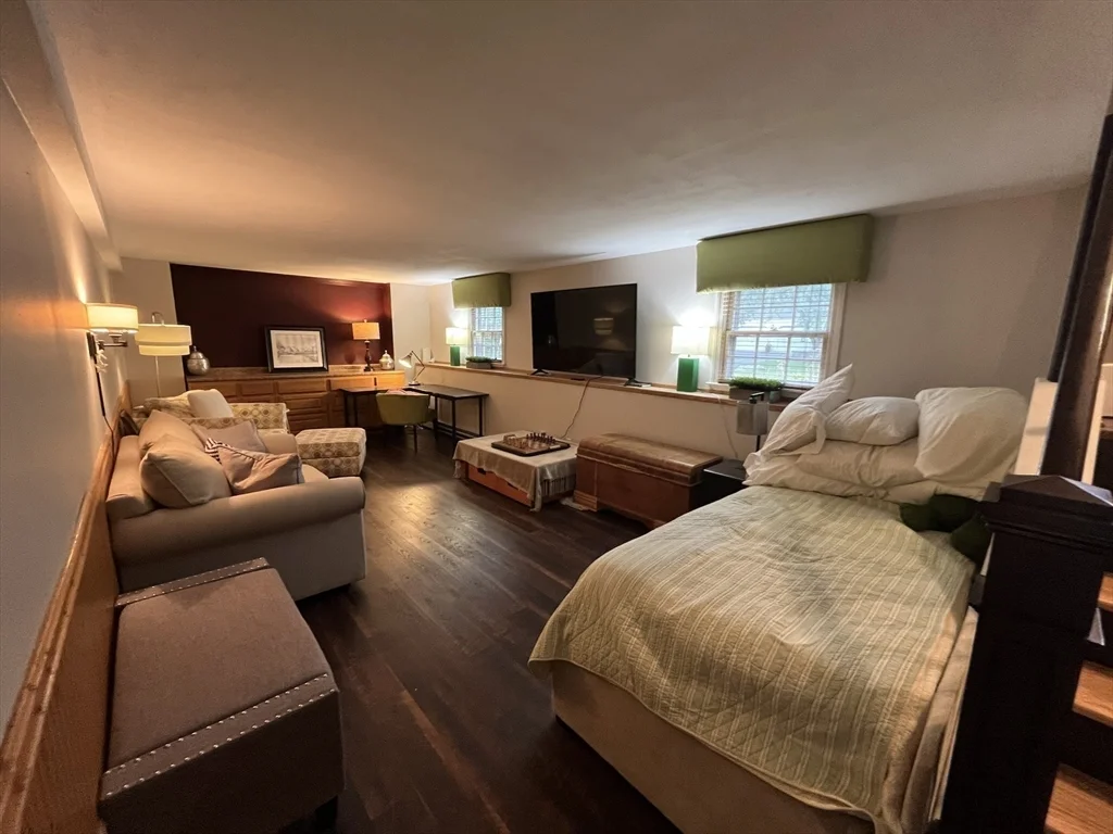 3 bed, 1 bath apartment for rent at 2 Johnson Ln Unit 2, Newbury — photo 15 of 21