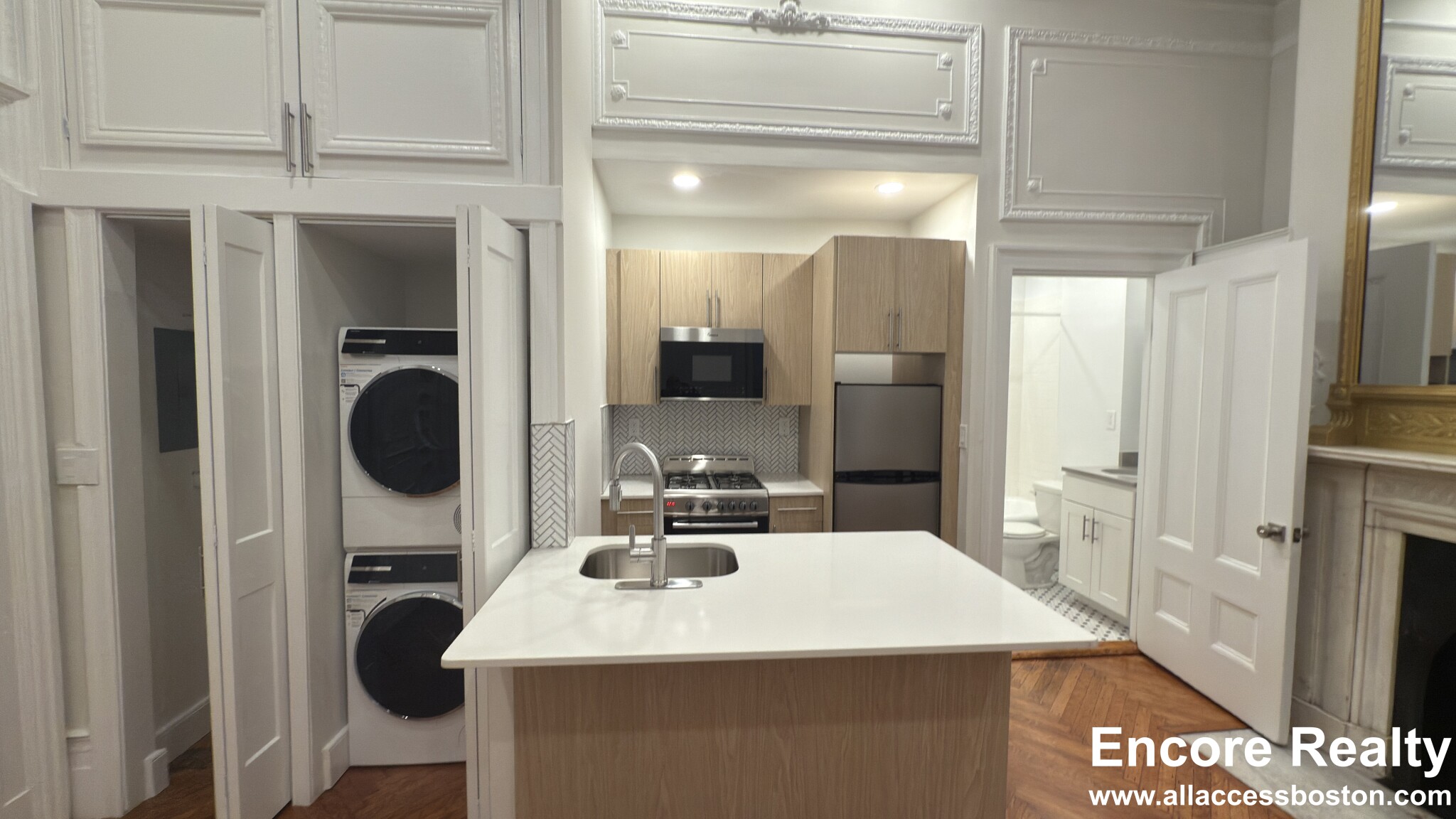 Studio bed, 1 bath apartment for rent at 2 Joy St Unit 5A, Beacon Hill — photo 4 of 16