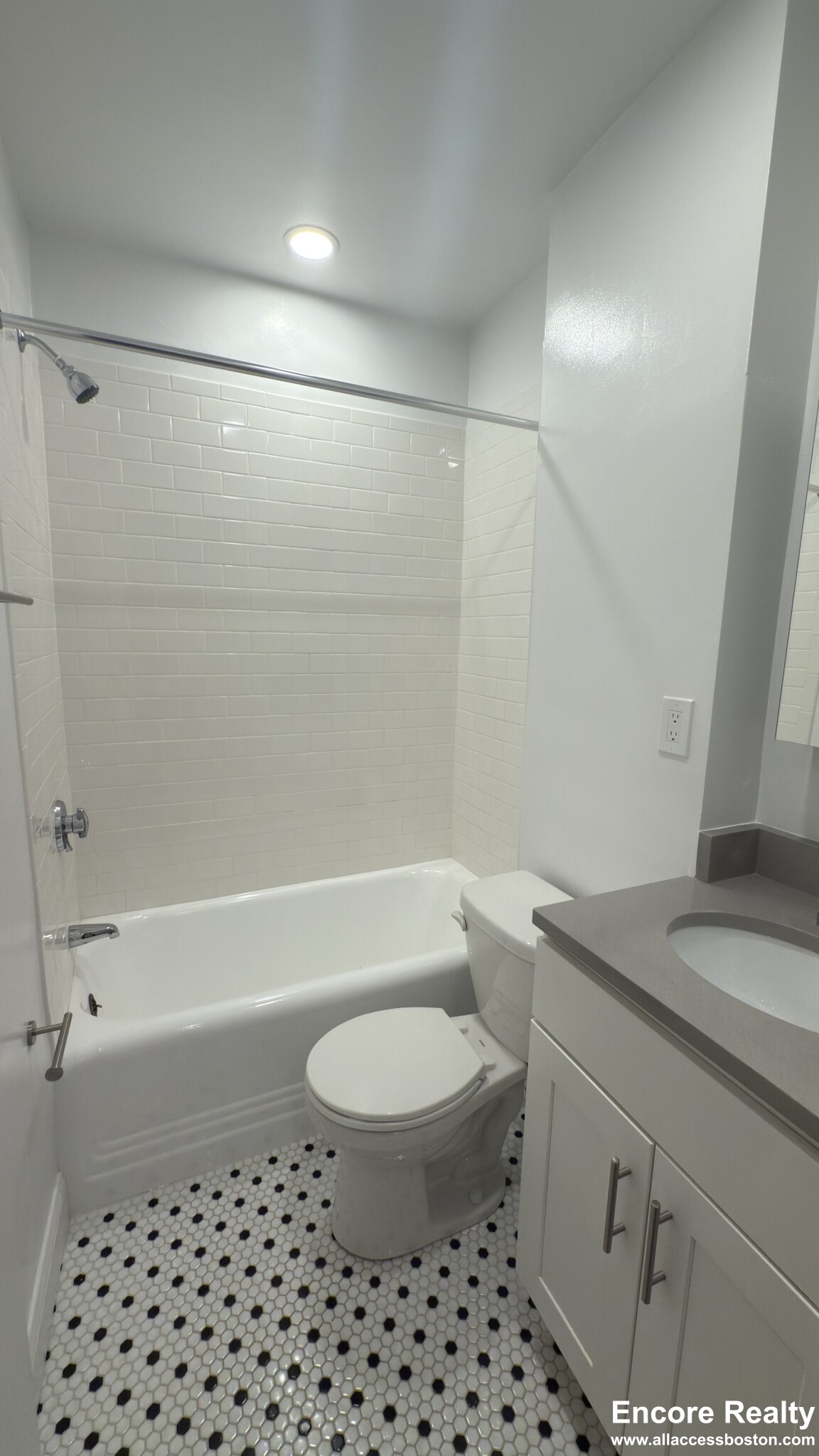 Studio bed, 1 bath apartment for rent at 2 Joy St Unit 5A, Beacon Hill — photo 8 of 16