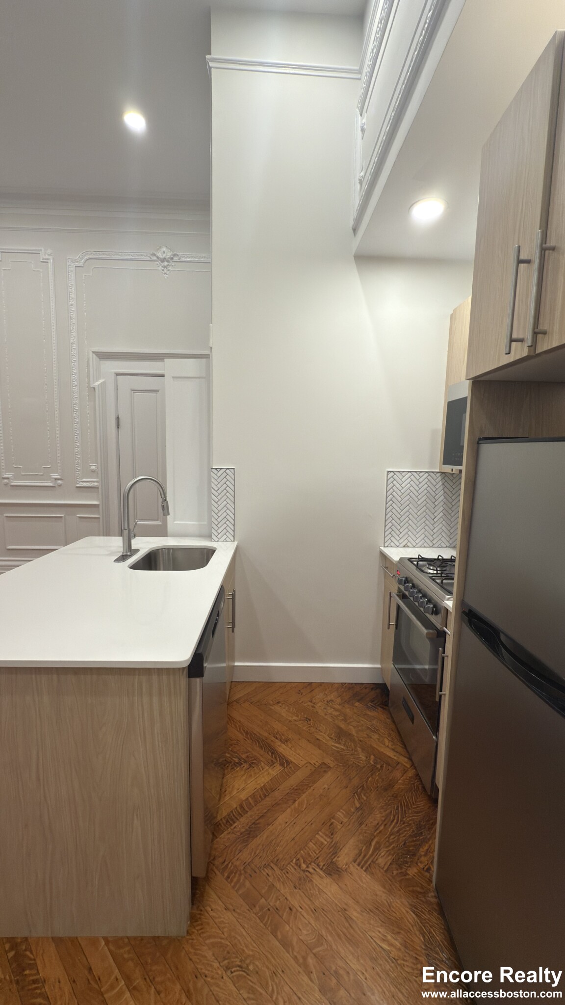 Studio bed, 1 bath apartment for rent at 2 Joy St Unit 5A, Beacon Hill — photo 9 of 16