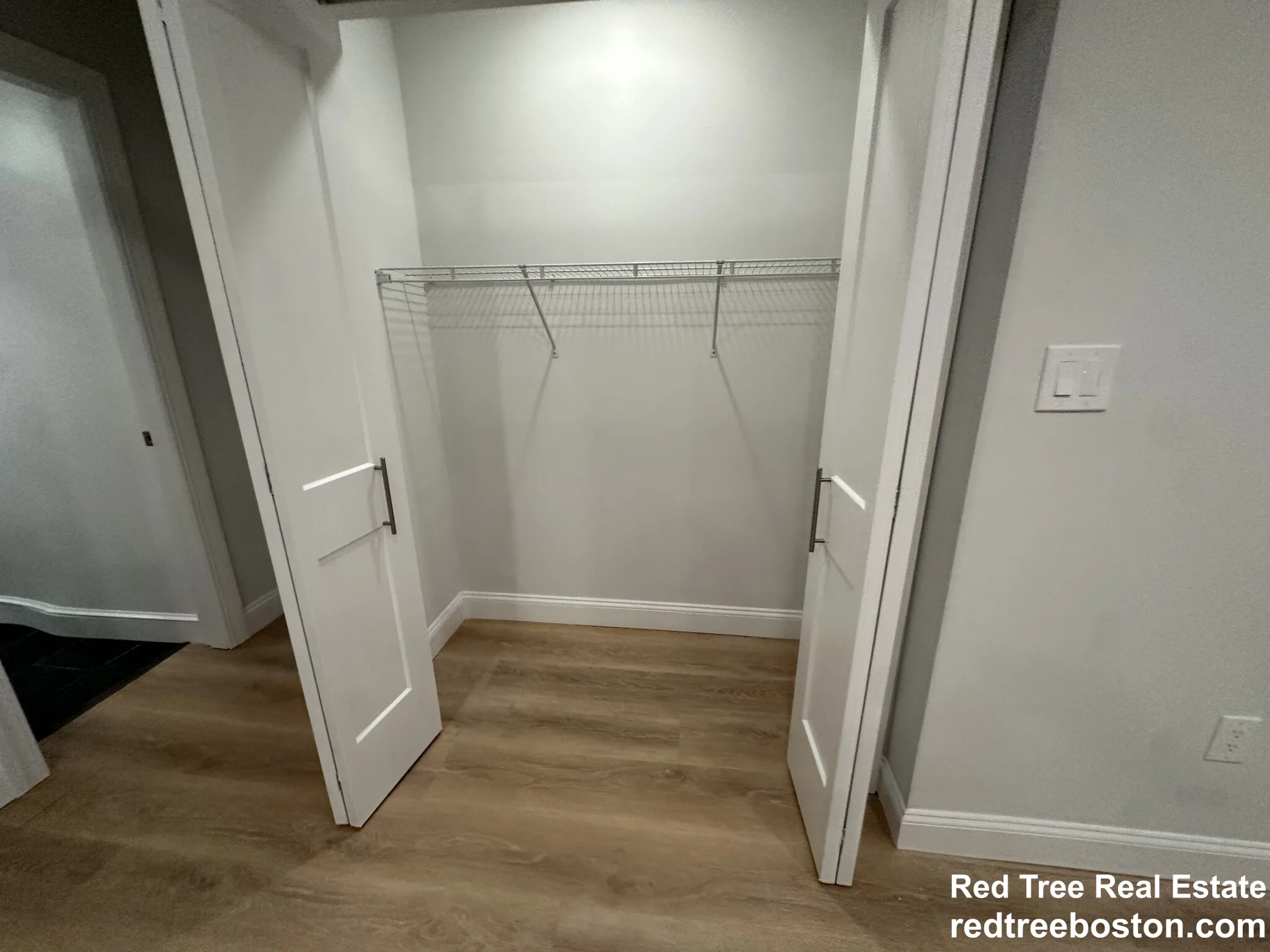 Studio bed, 1 bath apartment for rent at 2 Joy St Unit B, Beacon Hill — photo 6 of 9
