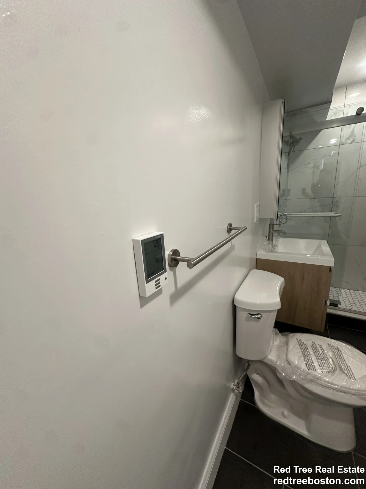 Studio bed, 1 bath apartment for rent at 2 Joy St Unit B, Beacon Hill — photo 9 of 9