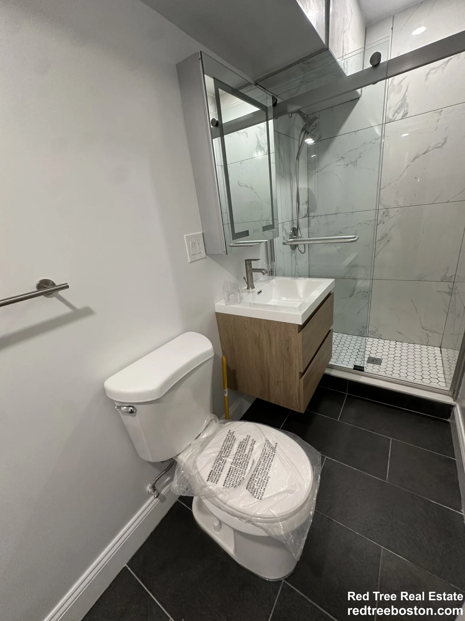 Studio bed, 1 bath apartment for rent at 2 Joy St Unit B, Beacon Hill — photo 7 of 9