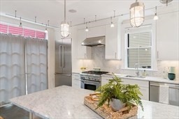 4 bed, 3 bath apartment for rent at 2 Kenway St, Cambridge — photo 5 of 16