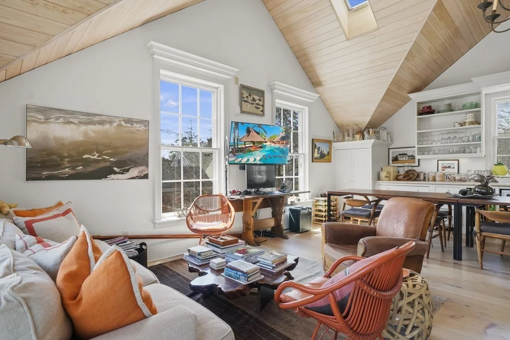 2 bed, 1 bath apartment for rent at 2 Kite Hill Ln, Nantucket — photo 5 of 14