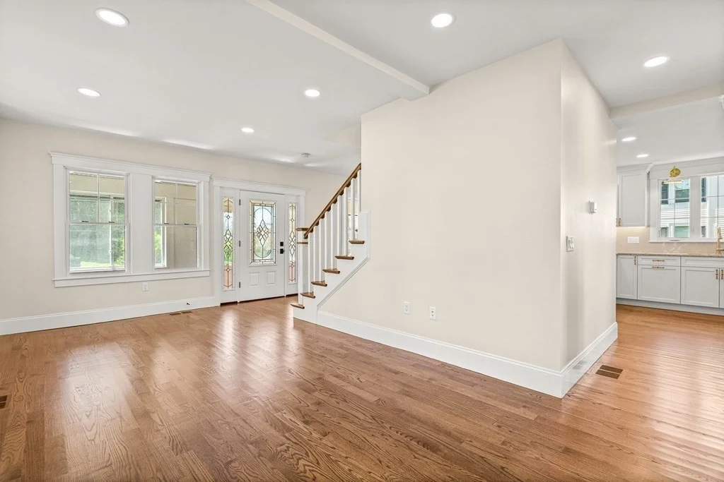 3 bed, 2 bath apartment for rent at 2 Knollwood Ave, Woburn — photo 17 of 42