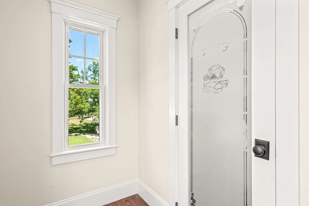 3 bed, 2 bath apartment for rent at 2 Knollwood Ave, Woburn — photo 12 of 42