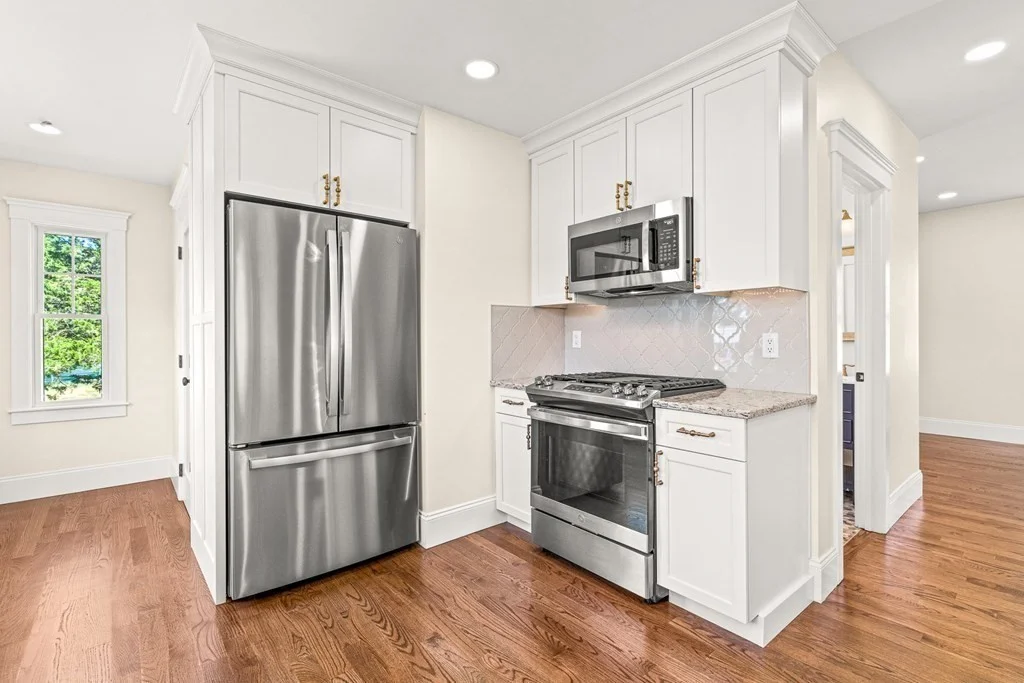 3 bed, 2 bath apartment for rent at 2 Knollwood Ave, Woburn — photo 9 of 42
