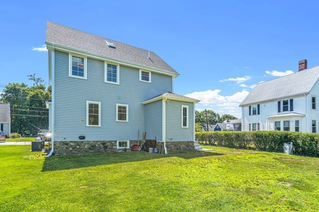 3 bed, 2 bath apartment for rent at 2 Knollwood Ave, Woburn — photo 38 of 42
