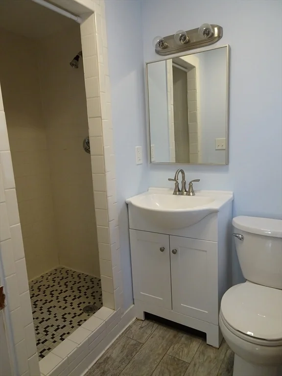 3 bed, 2 bath apartment for rent at 2 Lantern Ln, Burlington — photo 16 of 18