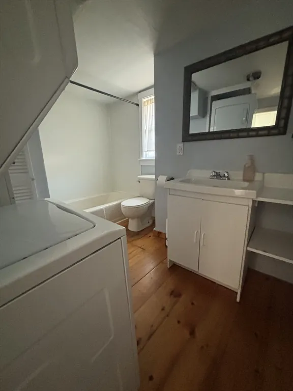 2 bed, 1 bath apartment for rent at 2 Lebaron Aly, Downtown — photo 17 of 20