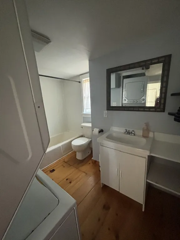 2 bed, 1 bath apartment for rent at 2 Lebaron Aly, Downtown — photo 20 of 20