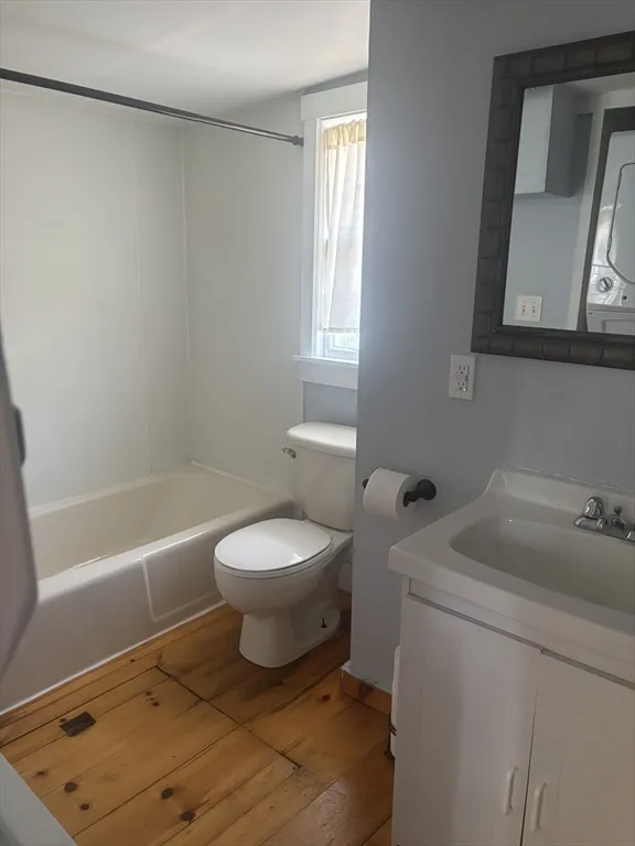 2 bed, 1 bath apartment for rent at 2 Lebaron Aly, Downtown — photo 18 of 20