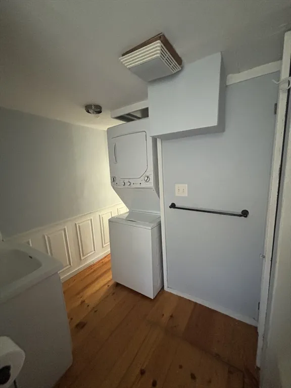 2 bed, 1 bath apartment for rent at 2 Lebaron Aly, Downtown — photo 19 of 20