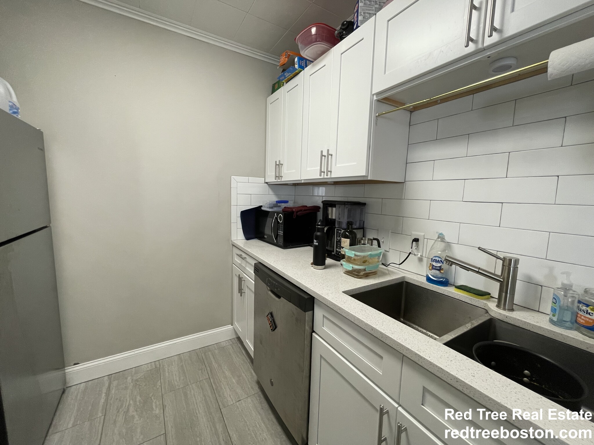 2 bed, 1 bath apartment for rent at 2 Lexington St Unit 2, Woburn — photo 4 of 21