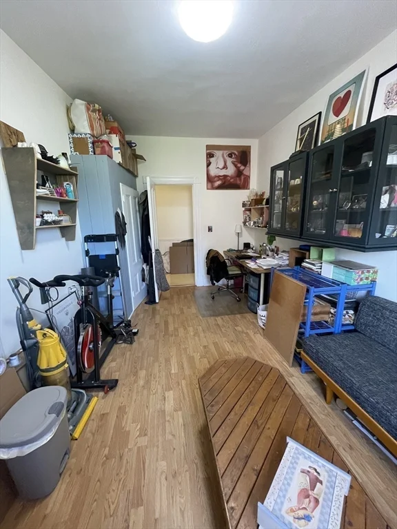 3 bed, 1 bath apartment for rent at 2 Linden Unit 2, Coolidge Corner — photo 14 of 22