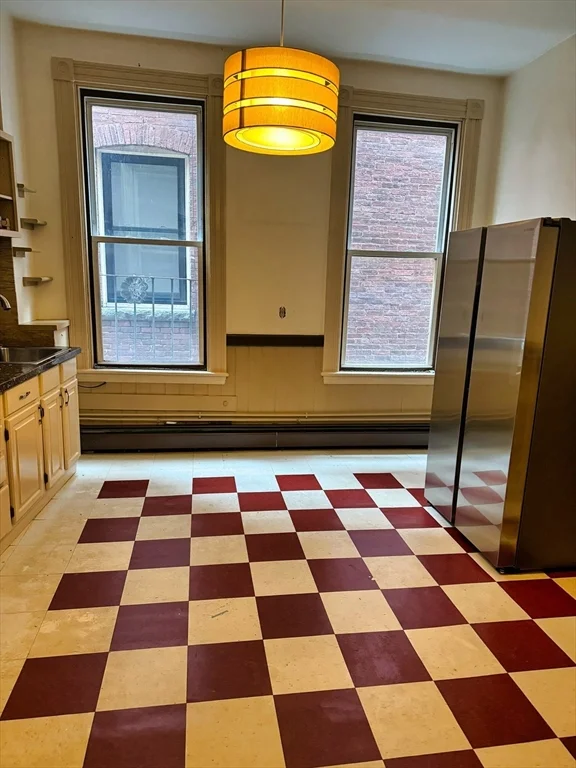 3 bed, 1 bath apartment for rent at 2 Linden Unit 2, Coolidge Corner — photo 18 of 22