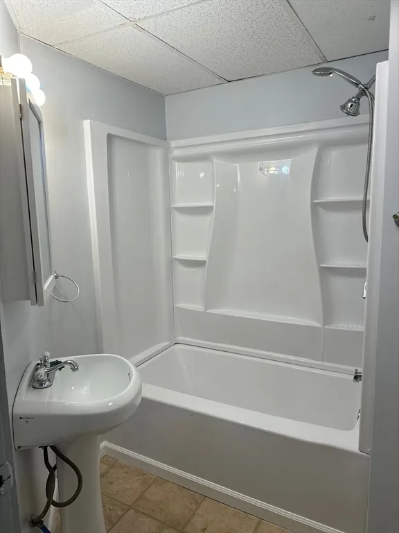 2 bed, 1 bath apartment for rent at 2 Lockwood St Unit 2, Haverhill — photo 9 of 10