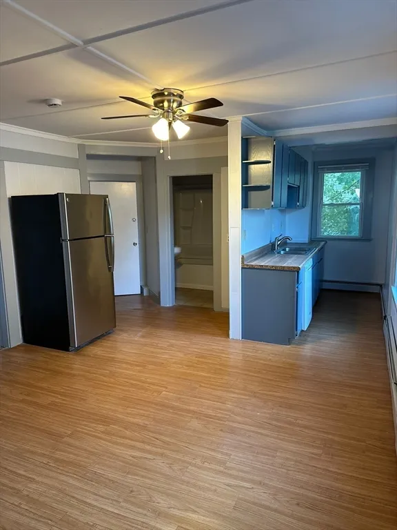 2 bed, 1 bath apartment for rent at 2 Lockwood St Unit 2, Haverhill — photo 3 of 10