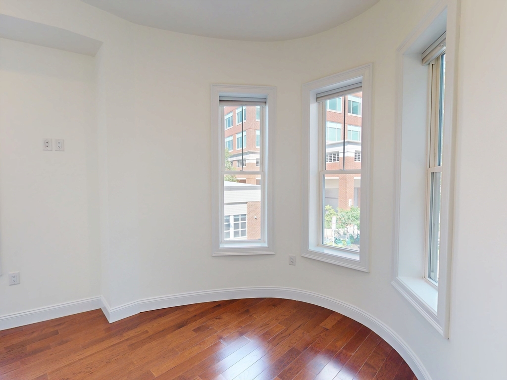 3 bed, 2 bath apartment for rent at 2 Market St Unit TH, Kendall Square — photo 6 of 14
