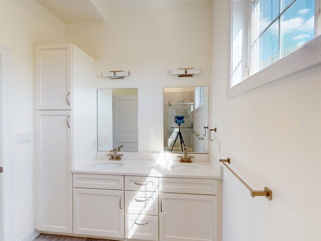 3 bed, 2 bath apartment for rent at 2 Market St Unit TH, Kendall Square — photo 11 of 14