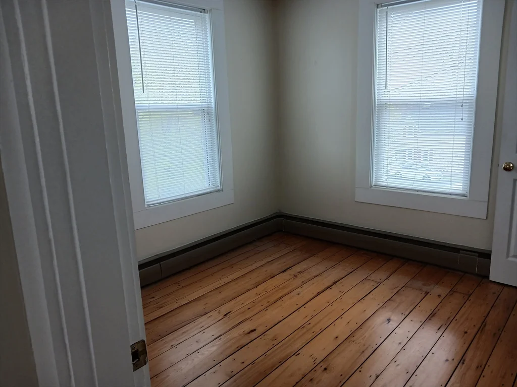 1 bed, 1 bath apartment for rent at 2 Mayflower St Unit 1, Plymouth — photo 2 of 4