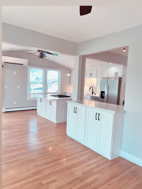 3 bed, 1 bath apartment for rent at 2 Meadow St Unit A, Salem — photo 3 of 9