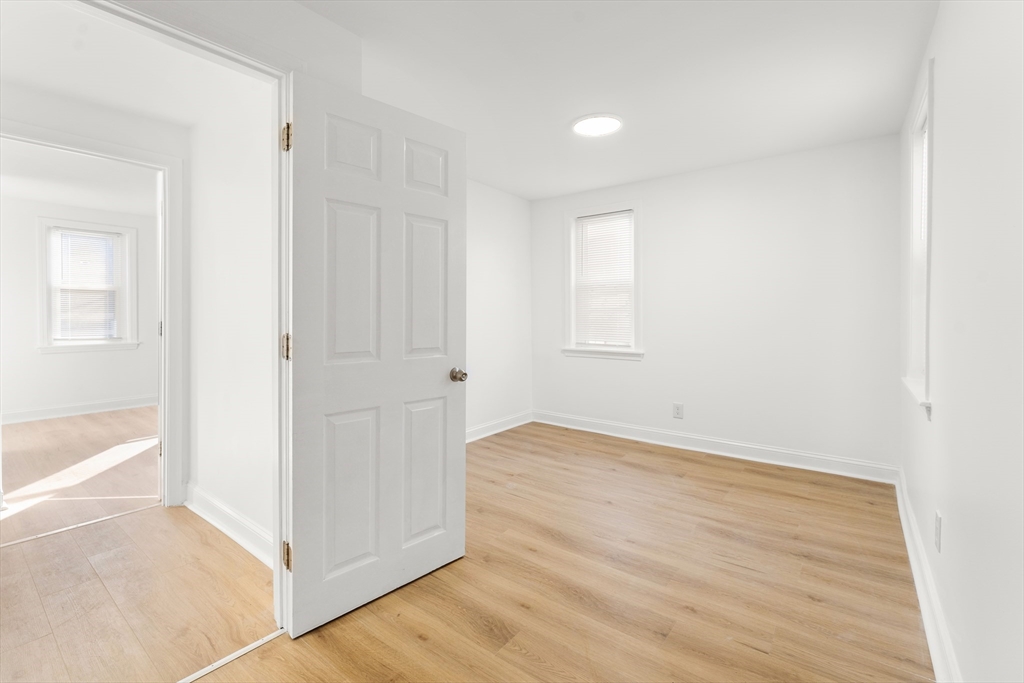 2 bed, 1 bath apartment for rent at 2 Mechani St Unit 1, Saxonville — photo 3 of 10