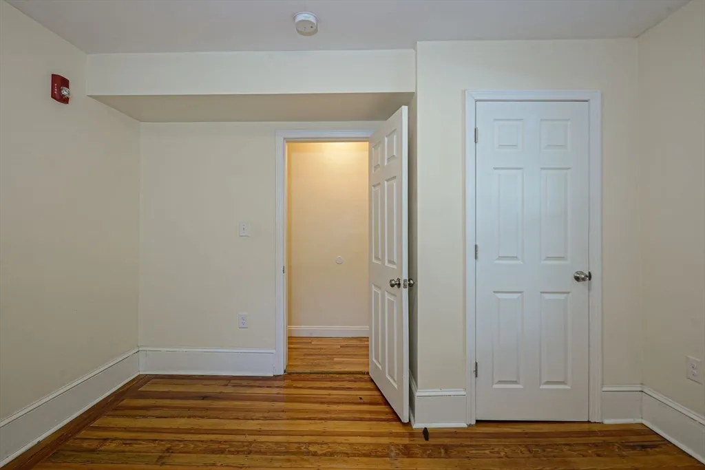 3 bed, 2 bath apartment for rent at 2 Mechanic Unit 1, Newton Upper Falls — photo 11 of 14
