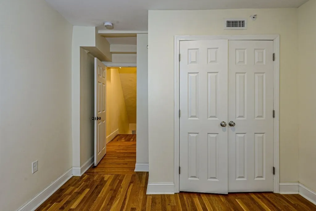 3 bed, 2 bath apartment for rent at 2 Mechanic Unit 1, Newton Upper Falls — photo 10 of 14