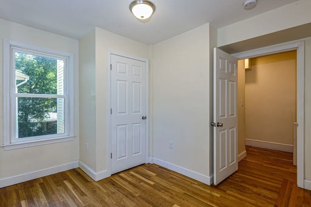 3 bed, 2 bath apartment for rent at 2 Mechanic Unit 1, Newton Upper Falls — photo 9 of 14