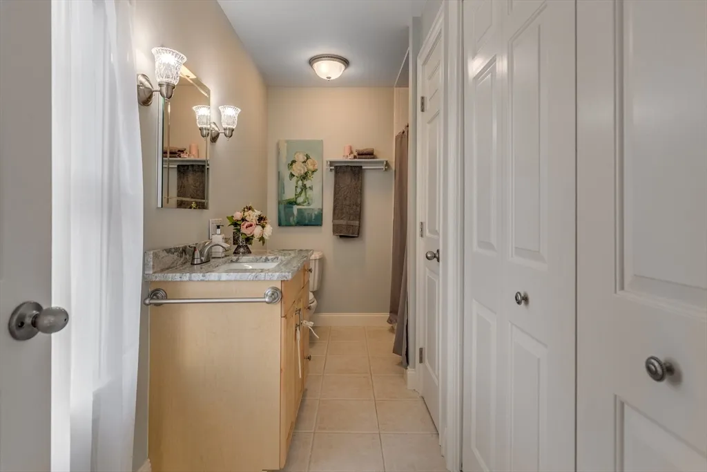3 bed, 2 bath apartment for rent at 2 Melvin St Unit 2, Wakefield — photo 12 of 17