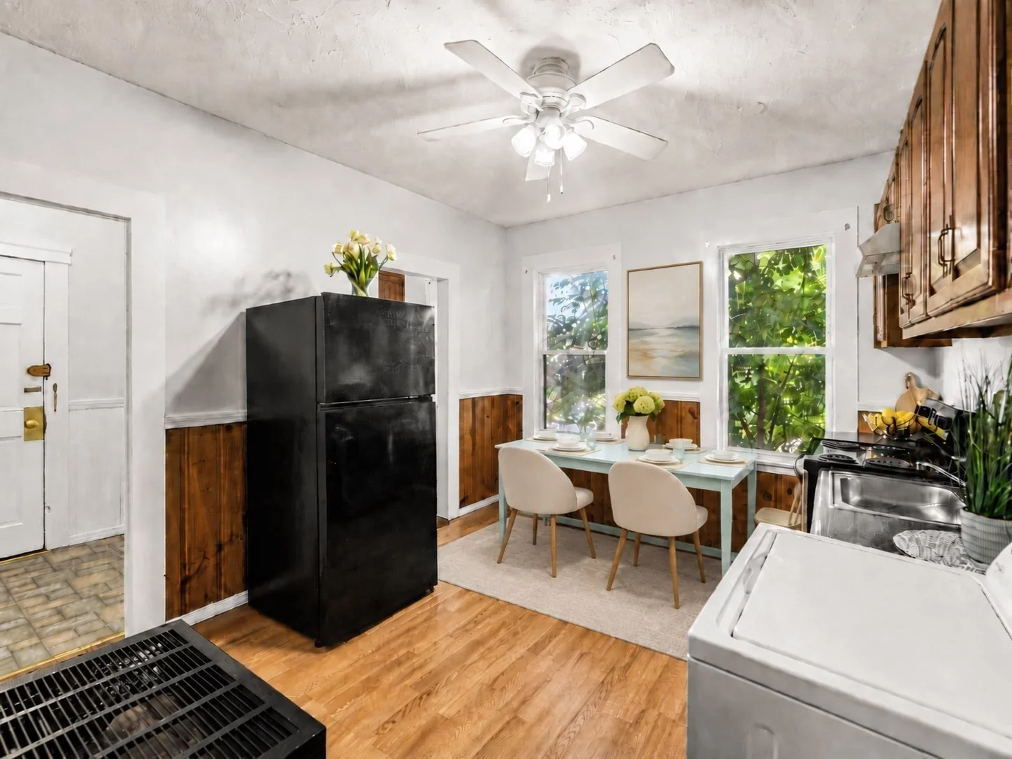 3 bed, 1 bath apartment for rent at 2 Montague St Unit 1, Worcester — photo 3 of 34