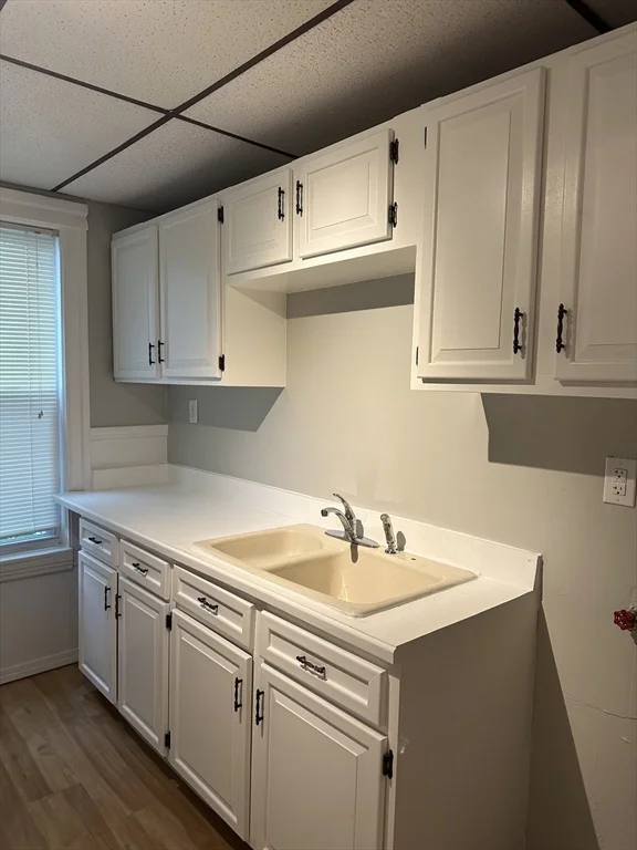 3 bed, 1 bath apartment for rent at 2 Montague Unit 3, Worcester — photo 6 of 9
