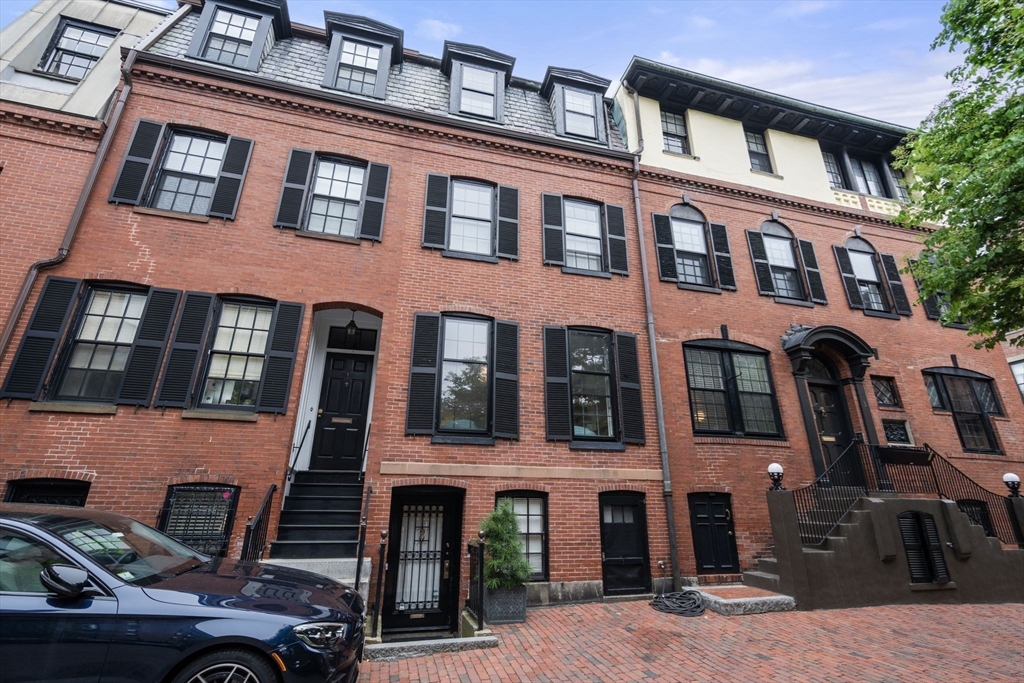 3 bed, 3 bath apartment for rent at 2 Mount Vernon Sq, Beacon Hill — photo 25 of 27