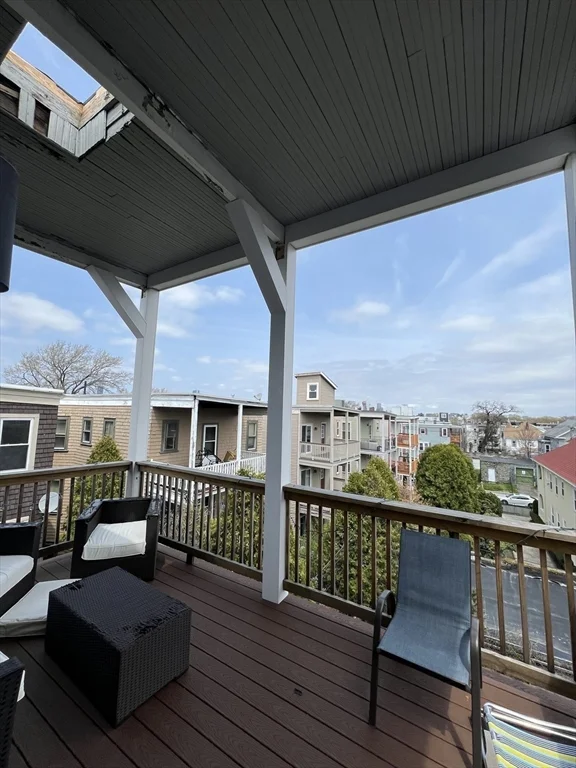 4 bed, 2 bath apartment for rent at 2 Mount Vernon St Unit 3, Dorchester — photo 18 of 21