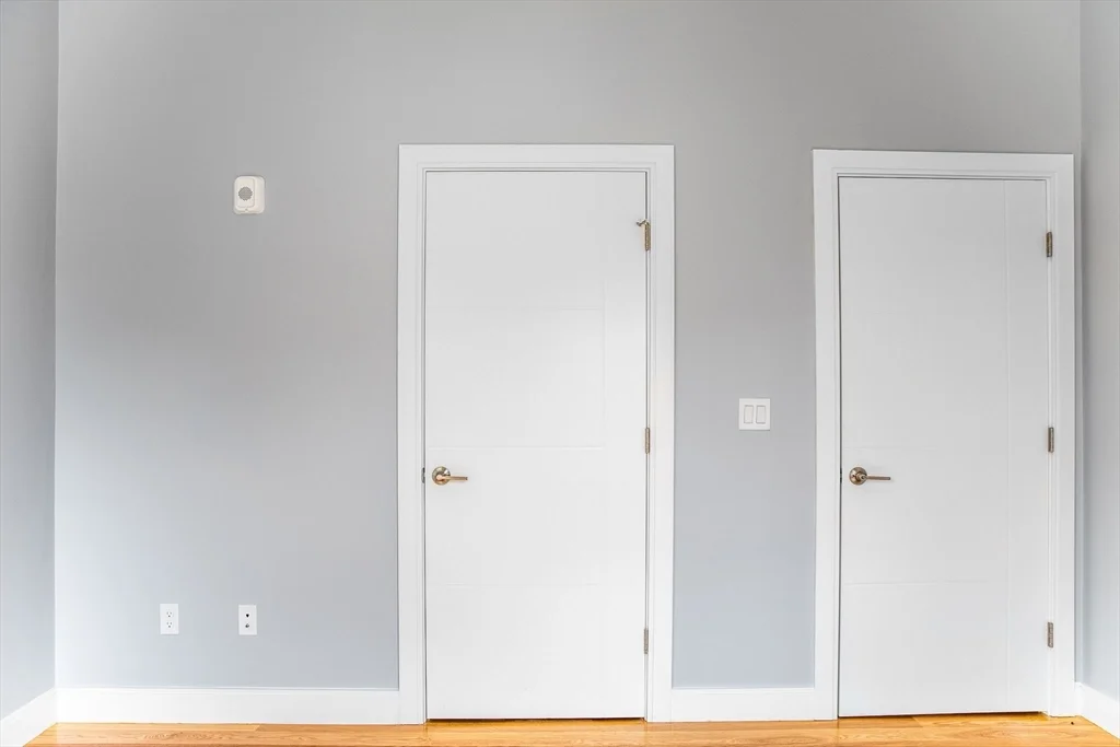 4 bed, 2 bath apartment for rent at 2 Mount Vernon St Unit 3, Dorchester — photo 8 of 21