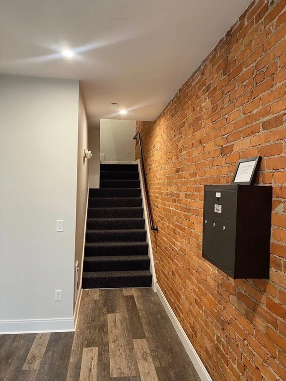 4 bed, 2 bath apartment for rent at 2 Mount Vernon St Unit 3, Dorchester — photo 20 of 21