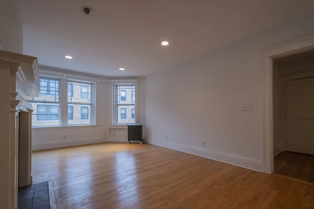 2 bed, 1 bath apartment for rent at 2 Newport Rd Unit 5, Baldwin — photo 9 of 18
