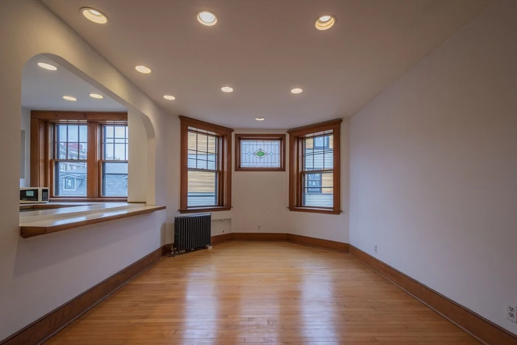 2 bed, 1 bath apartment for rent at 2 Newport Rd Unit 5, Baldwin — photo 7 of 18