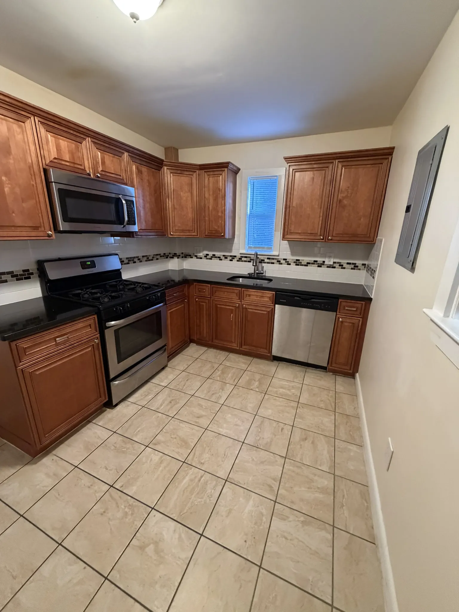 1 bed, 1 bath apartment for rent at 2 Norfolk Ter Unit 2, The Port — photo 1 of 6